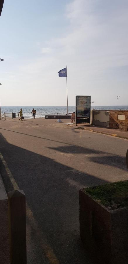 Le Yacht Club1 Lägenhet Blonville-sur-Mer Exteriör bild